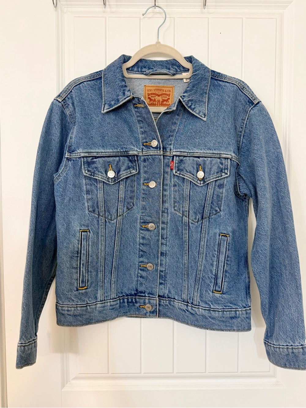 Vintage Levi's Women's Classic Blue Denim Trucker Jacket Size Small